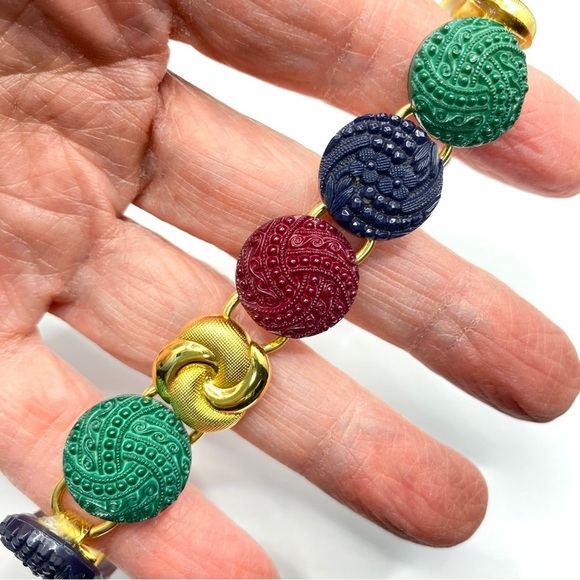 Kitchy Vintage Button Gold Tone Artisan Made Bracelet - Picture 2 of 7